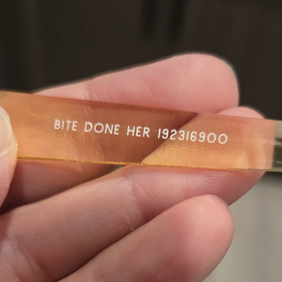 Book Club Bite Done Her 51mm Blue Light Blocking Reading Glasses InCrystal Lemon - Picture 3 of 6